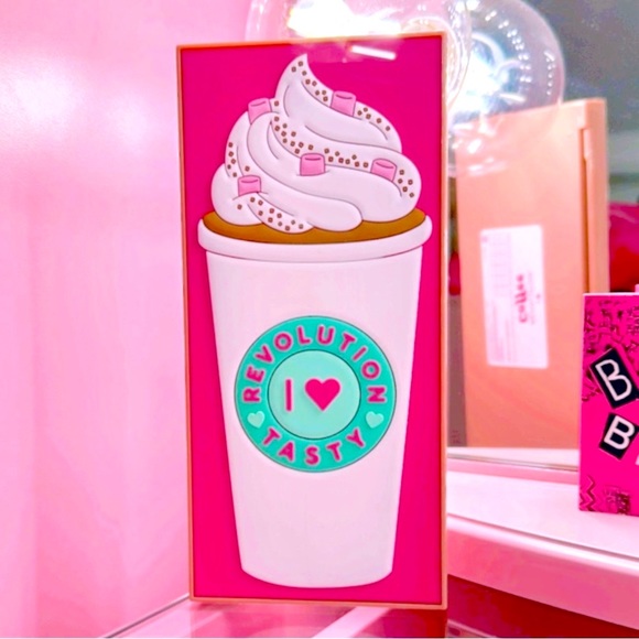 Tasty Coffee Makeup Eyeshadow Palette I Heart Revolution Vanity Glam Room Decor - Picture 1 of 3